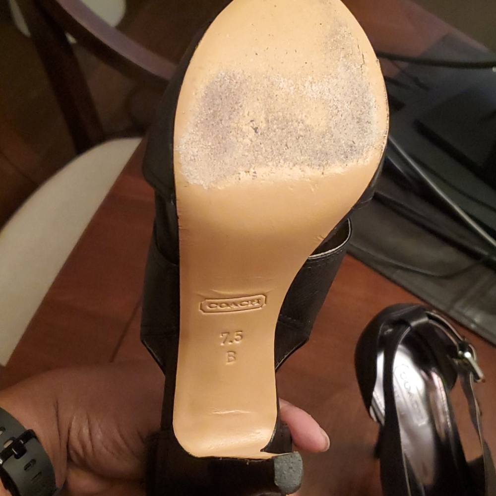 Coach heels - Picture 2 of 3